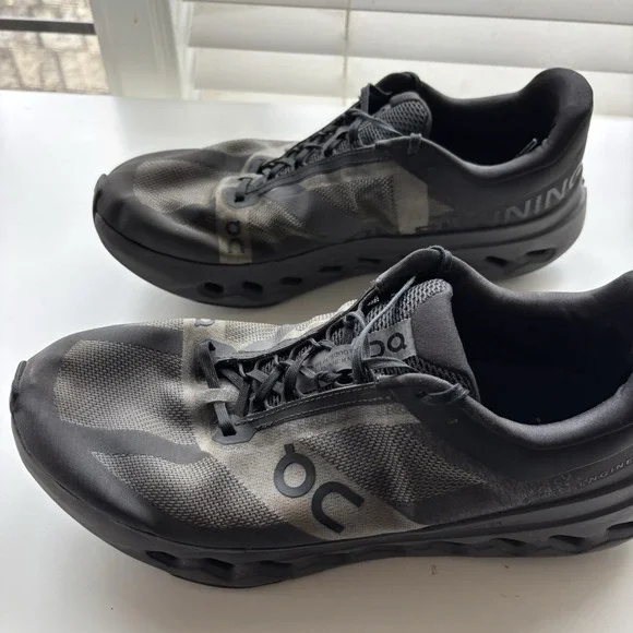 Oncloud Cloud Surfer Next Black Eclipse Men's 11.5 Running Train Gym‎